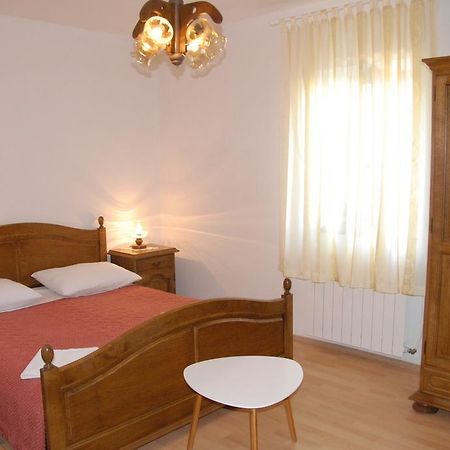 Rooms Danica Бале Екстер'єр фото