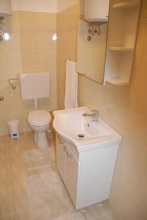 Rooms Danica Бале Екстер'єр фото