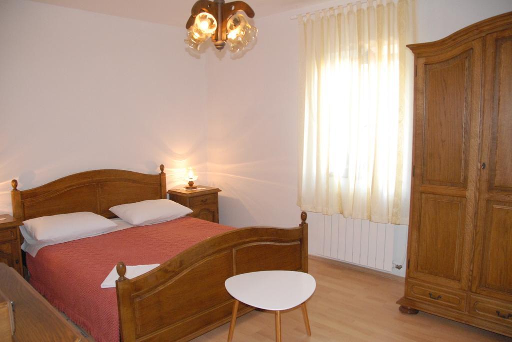 Rooms Danica Бале Екстер'єр фото